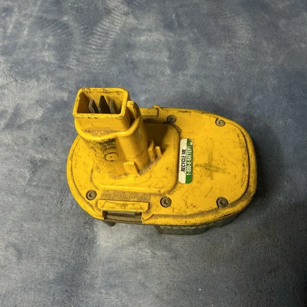 DEWALT DC9091 14.4V XRP Battery Pack